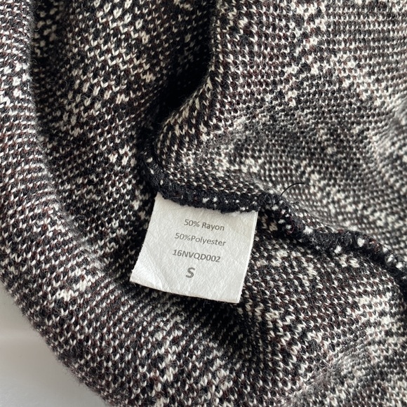 Geometric bodycon dress - Picture 4 of 5